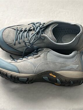 Dansko Women’s Light Gray Suede and Blue Accent Sneakers, Size 9.5